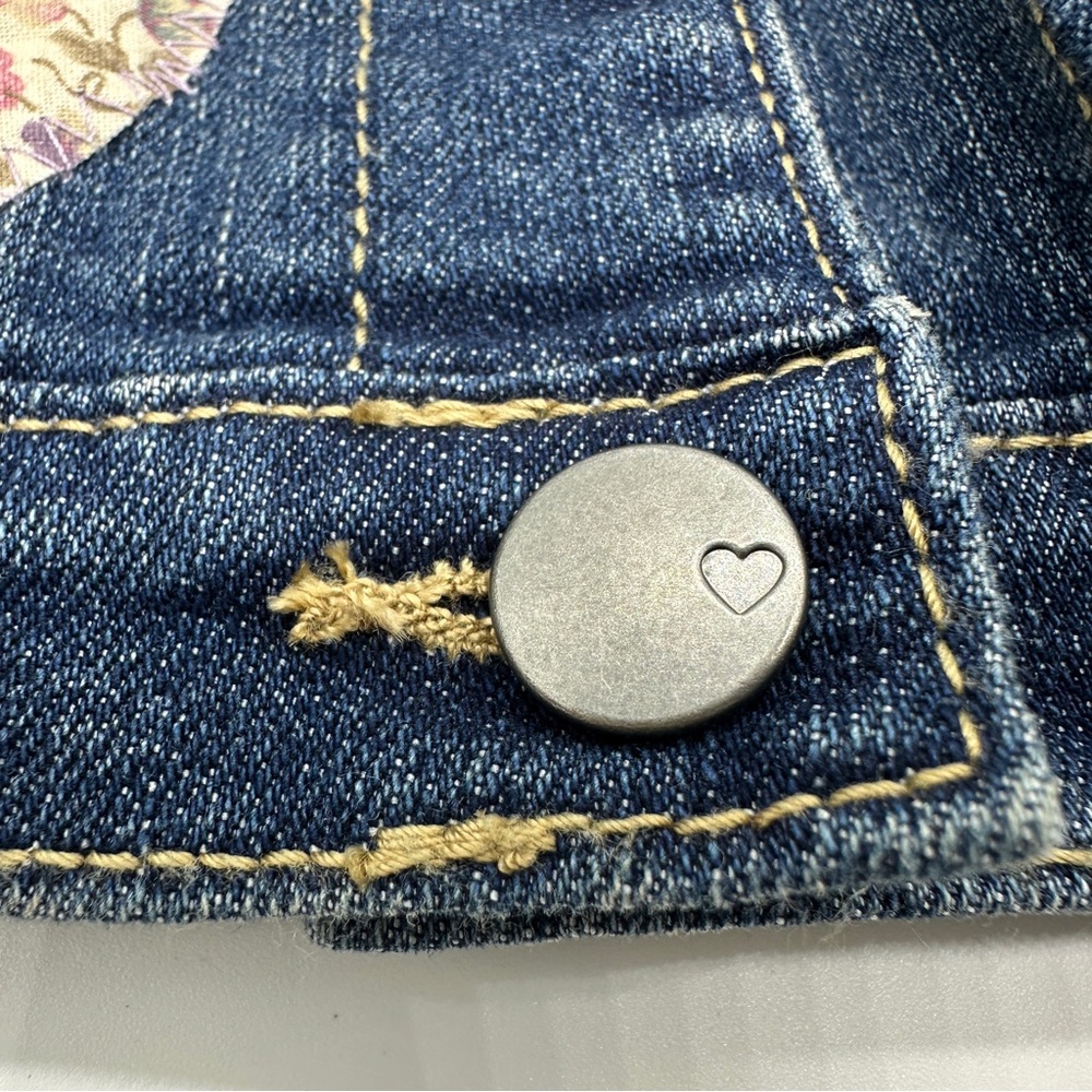 Jean jacket - Picture 2 of 6
